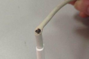 数据线坏了是怎么样的？（揭秘数据线破损的原因及解决方法）