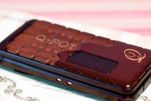 夏普翻盖手机（一款重回经典的翻盖手机，满足你对怀旧和功能的双重需求）