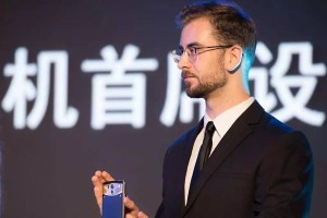 红鸟健康云手机综合评测（探索红鸟健康云手机的功能和性能表现）