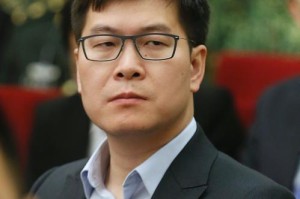 探寻姚劲波的风采与智慧（见识伟大企业家姚劲波的不凡人生）
