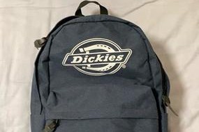 探索Dikies包的卓越品质与功能性（一款耐用、实用且时尚的选择）