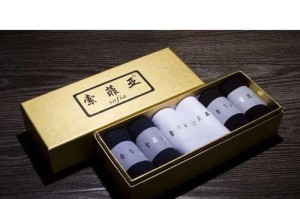 解决臭脚难题的救星——索非亚防臭袜（舒适呵护双足，告别汗臭困扰）