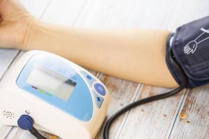 以乐心i5s血压计如何改善健康？（便捷、精准、智能——让乐心i5s成为你的健康管家）