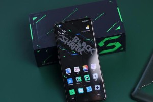 探索苹果4S配备8.3系统的全新体验（深入了解8.3系统在苹果4S上的性能和功能）